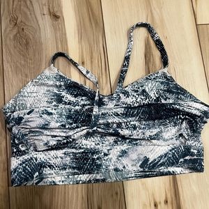 Fabletics sports Bra size XL.